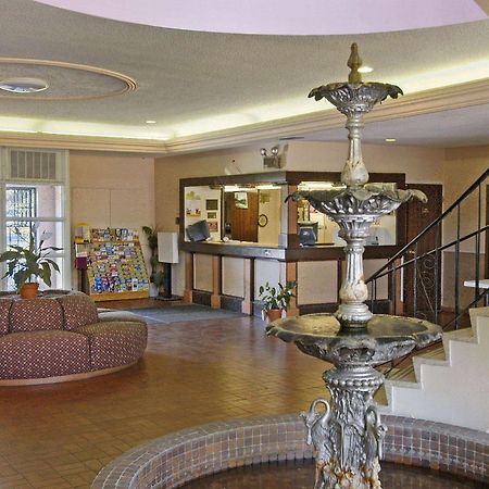 University Inn Gainesville Bagian luar foto