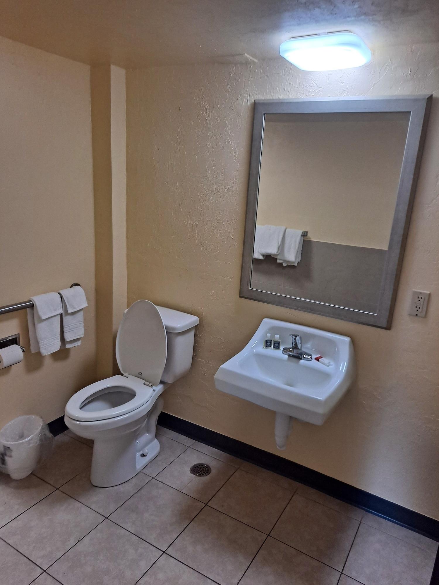 University Inn Gainesville Bagian luar foto