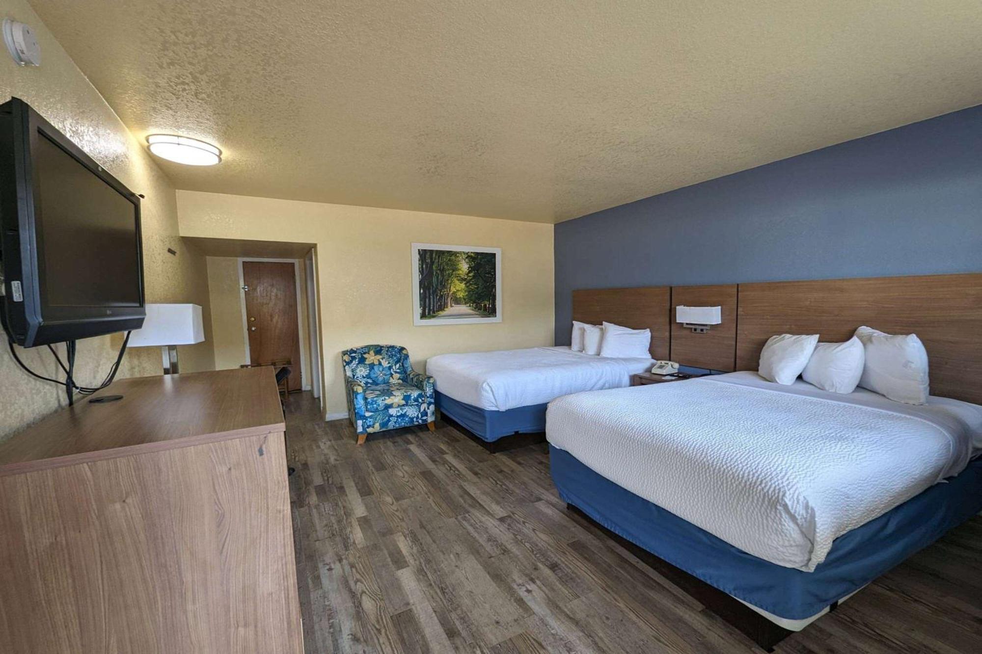 University Inn Gainesville Bagian luar foto